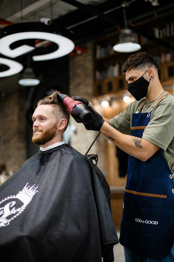Model Rambut French Crop dan Textured Cut Nanda Barbershop