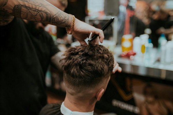 Potong Rambut Pria Dewasa Nanda Barbershop Tambun